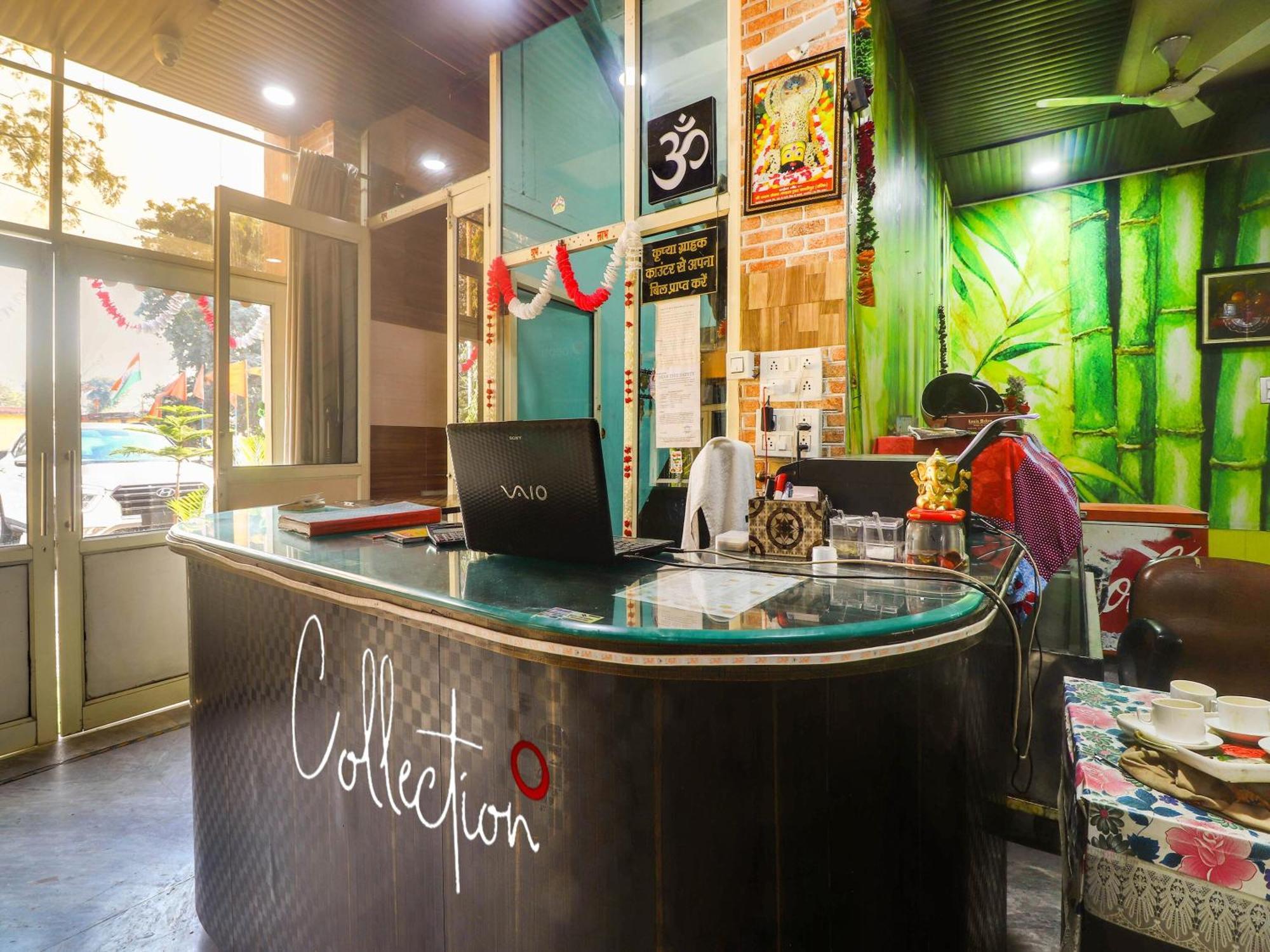 ホテル Collection O Paradise And Restaurant Kashipur エクステリア 写真